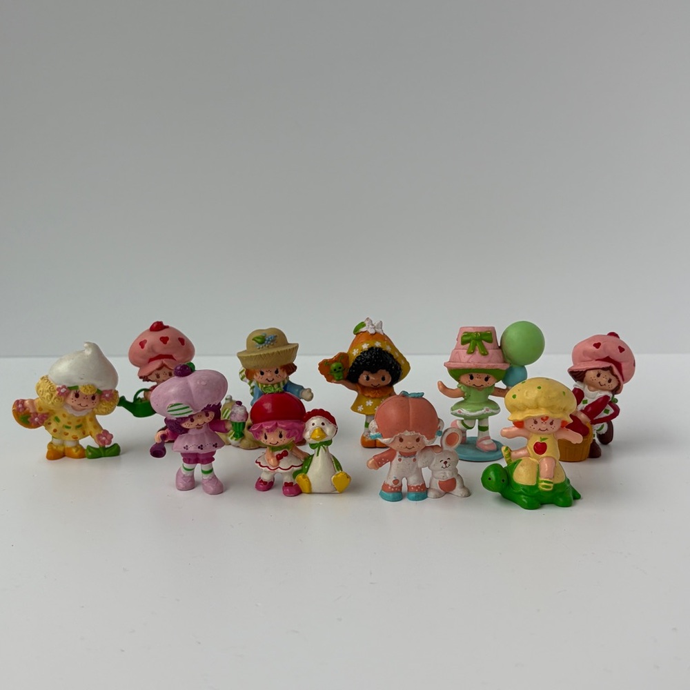 Vintage Strawberry Shortcake Doll‎ Miniature Figures Lot of 10 VTG 1981 1982 AGC